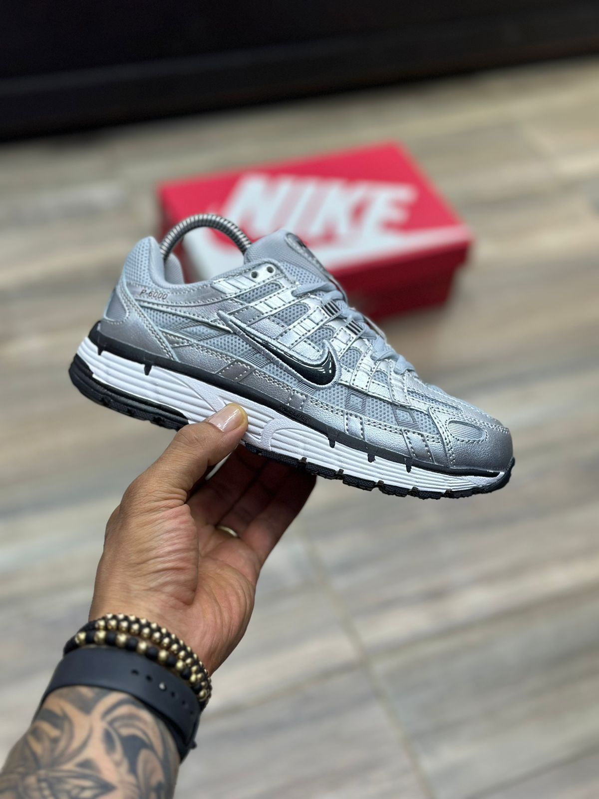 NIKE P-6000