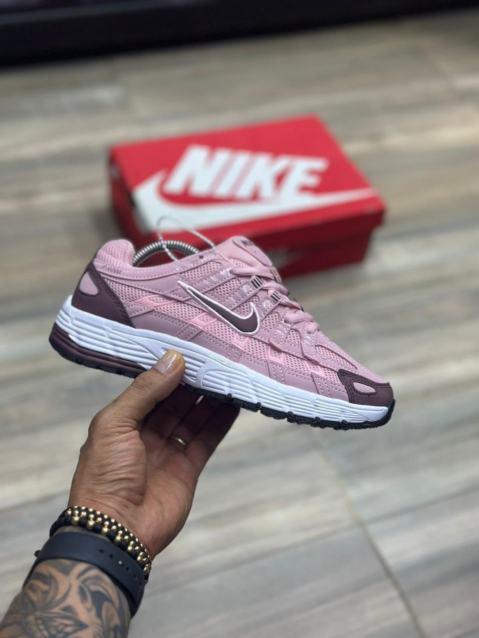 NIKE P-6000
