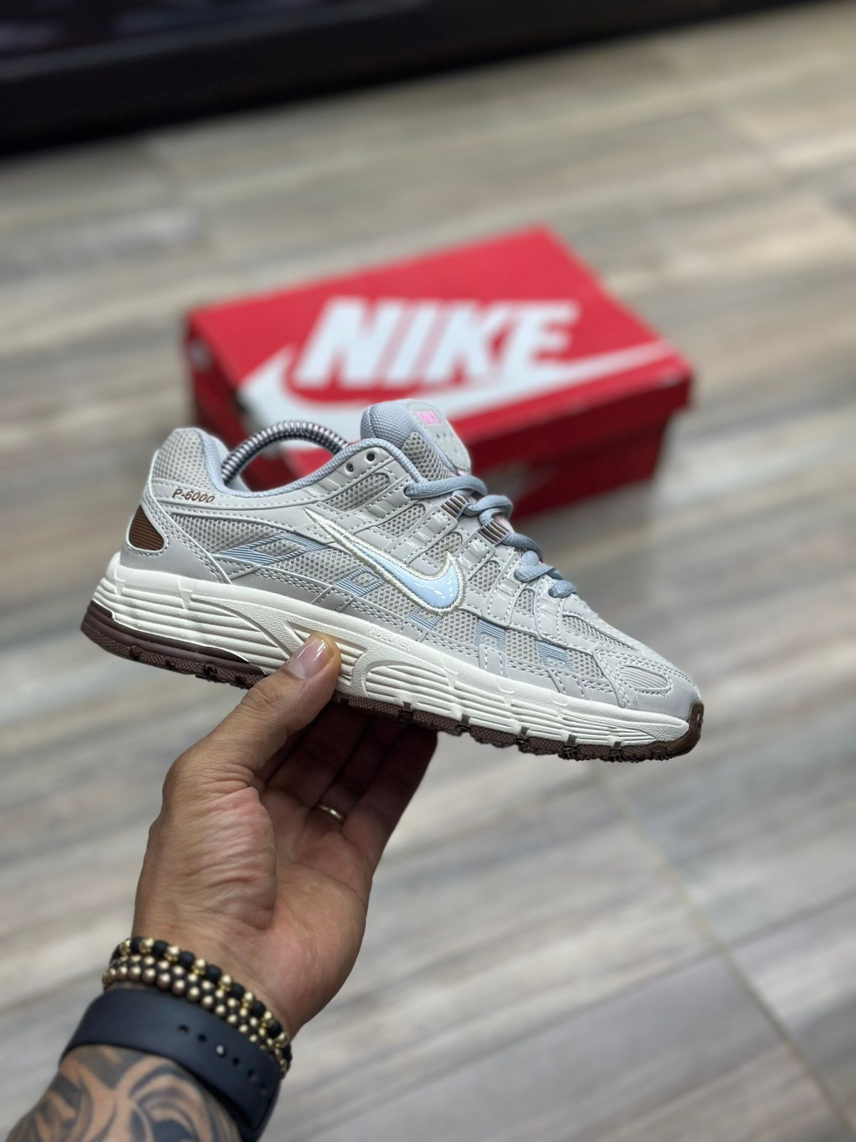NIKE P-6000