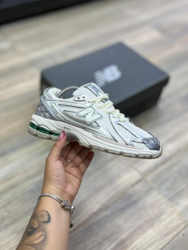 NEW BALANCE 1906A