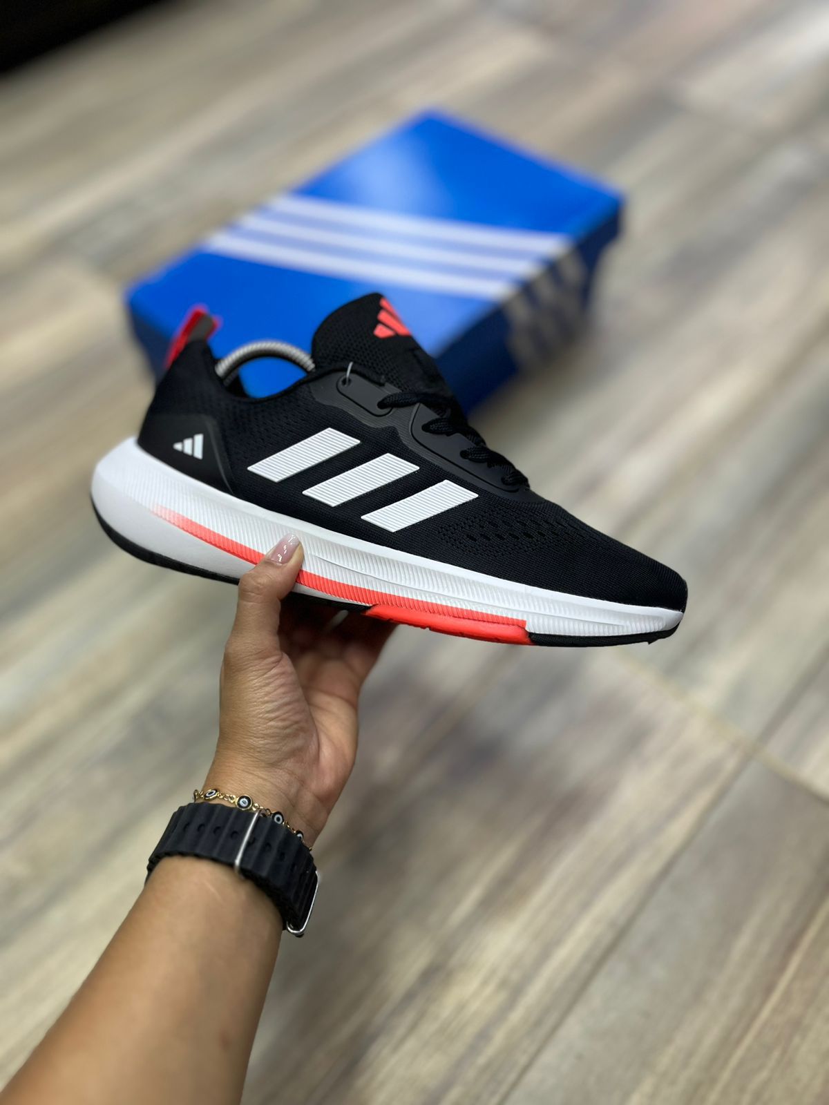 ADIDAS ULTRABOUNCE