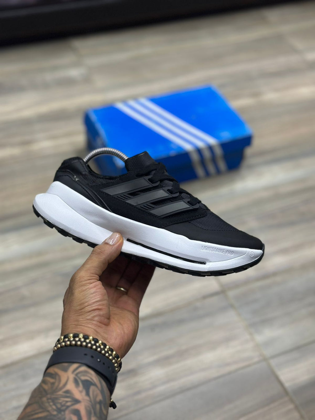 ADIDAS EQUIPMENT AGRAVIC