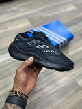 ADIDAS YEEZY 700